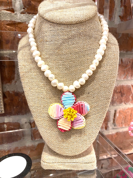 Flower Pearl Necklace